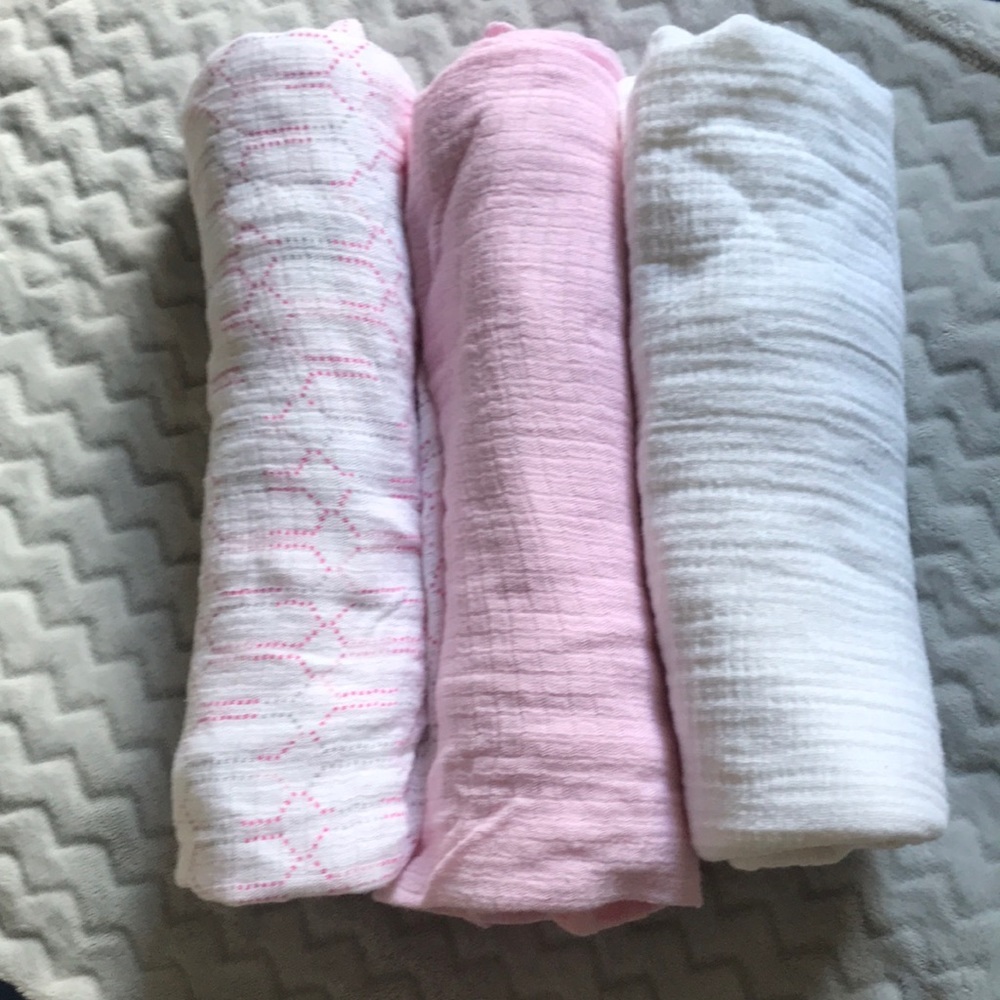 Aden+Anais set of 3 swaddle blankets